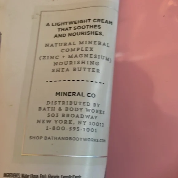 Bath and body works HTF 2 item bundle - Picture 3 of 8